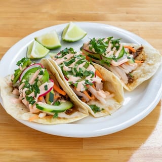 Pulled Pork Bánh Mì Tacos*